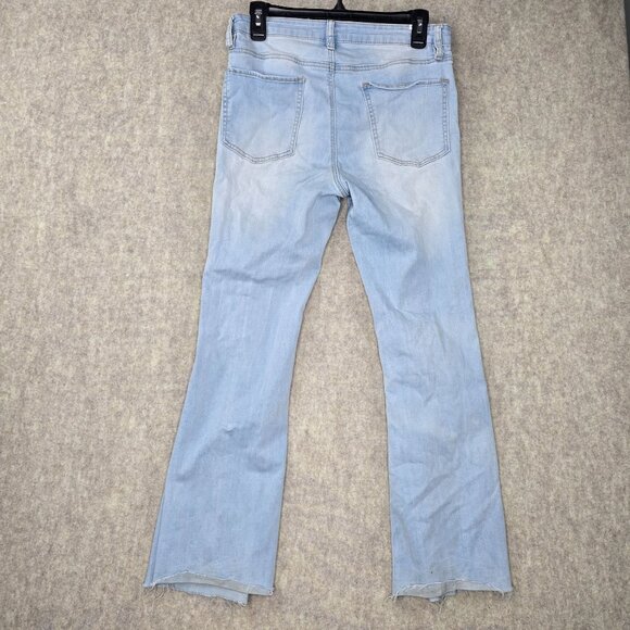 Almost Famous Light Blue Womens Distressed Flared Jeans Size 9 - Picture 2 of 9